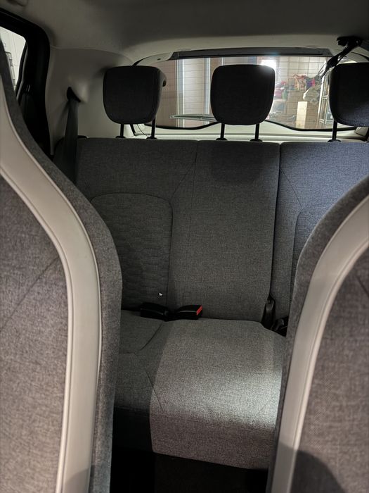 Renault Zoe roxo (Baterias próprias)