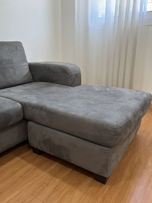 Sofá Cinza com Chaise longue