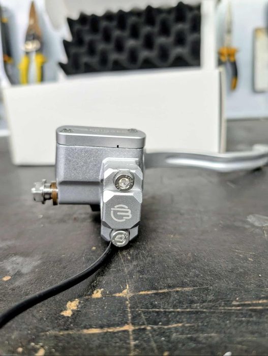 Vendo  manete  Beringer