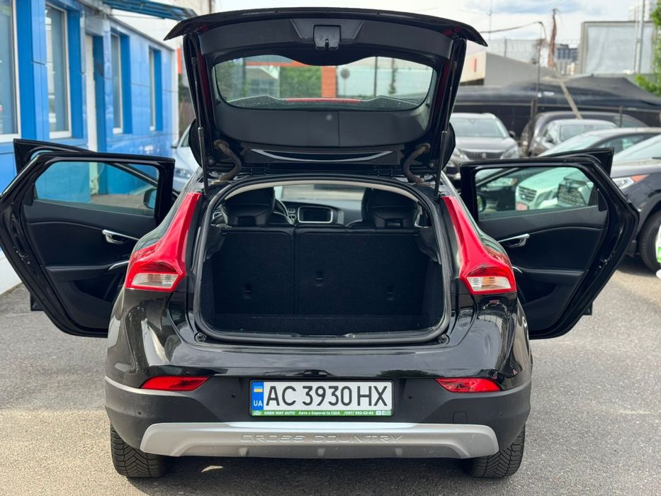 Volvo V40 Cross Country 1,6 D2 2013  ВІДЕО