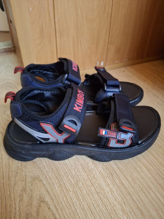 Продам сандали 38 размер