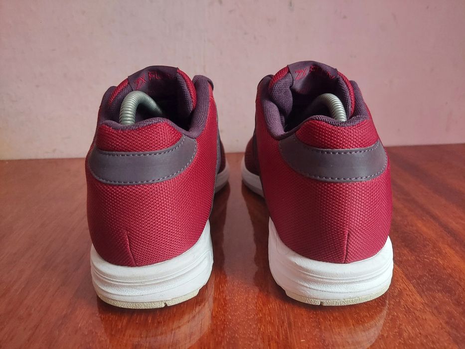 Кроссовки фірми adidas zx flux оригінал


Розмір по бірці:
Us  9  1/2