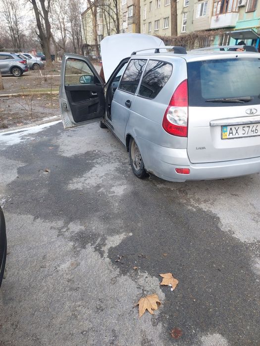 Продам приору бензин