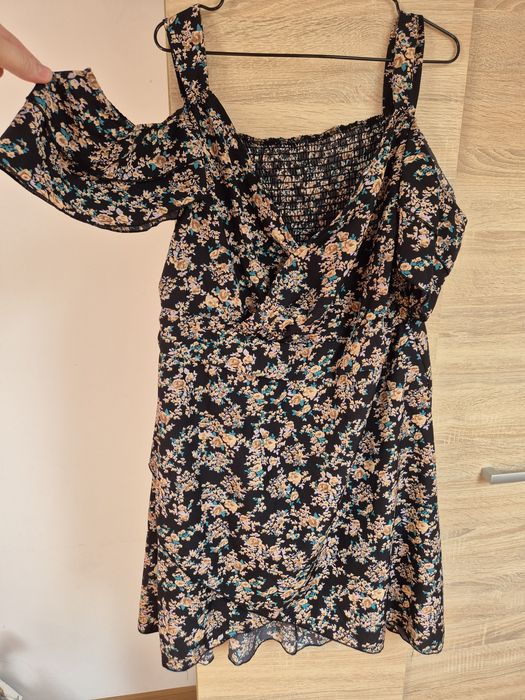 Sukienka w kwiaty 2XL Boho Cold Shoulder