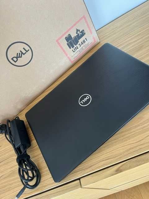 Laptop DELL Inspiron 15' 3593 Stan bardzo dobry