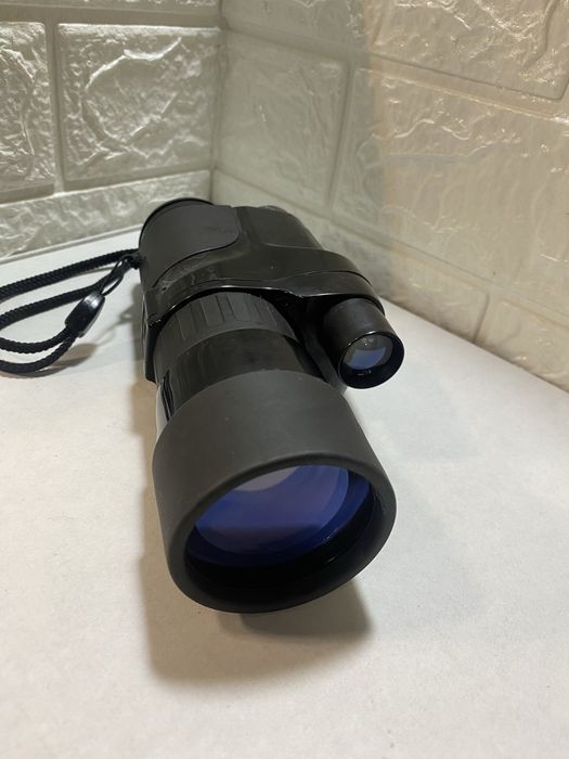 Цифровой монокуляр ночного видения The Sharper Image 5x50