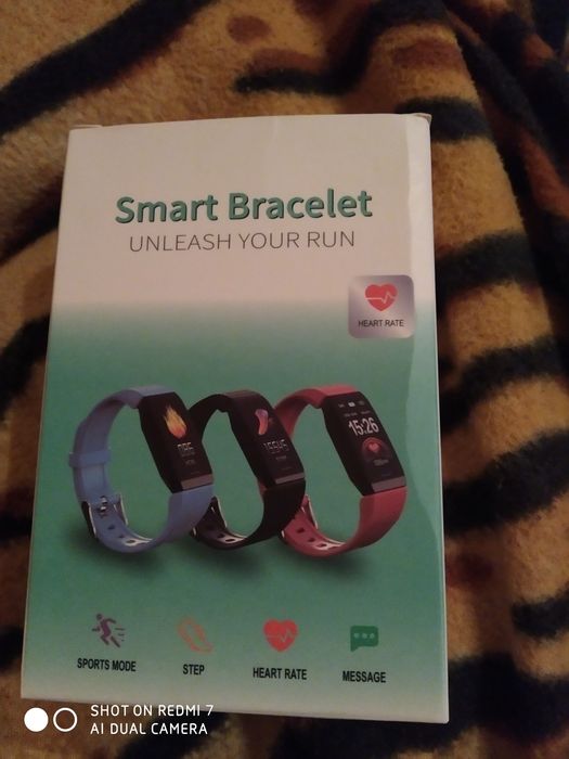 Смарт браслет  с фитнес -функциями