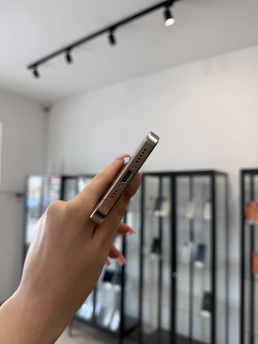 Telefon iPhone 15 PRO 256GB Biały Apple Gwarancja iTrade