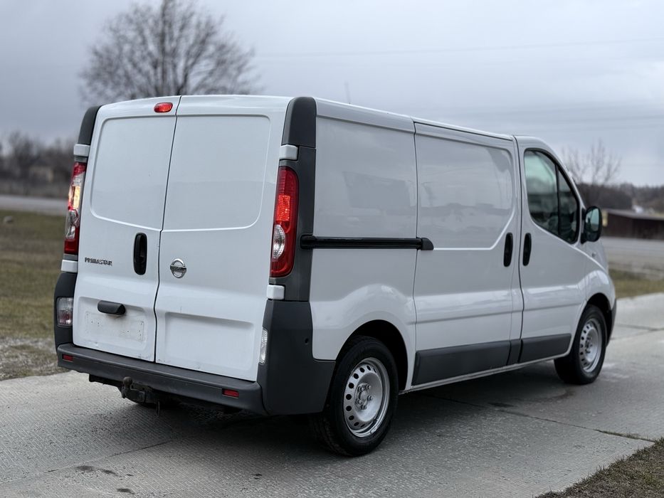 Продам Renault Trafic 2.0D 2011