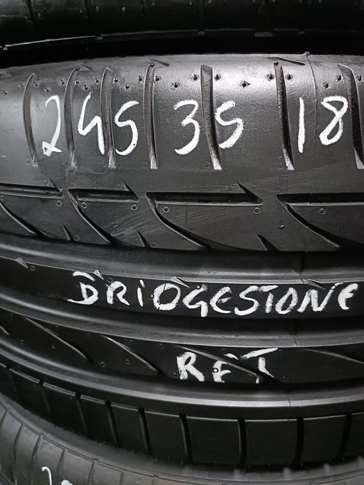 Pneus  245/35/18