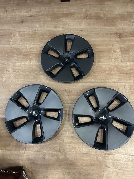 Tampão Jante Tesla Model 3