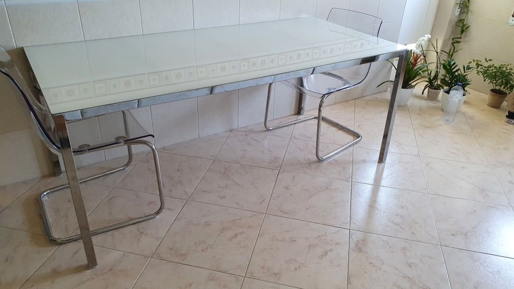 Mesa vidro temprado Ikea