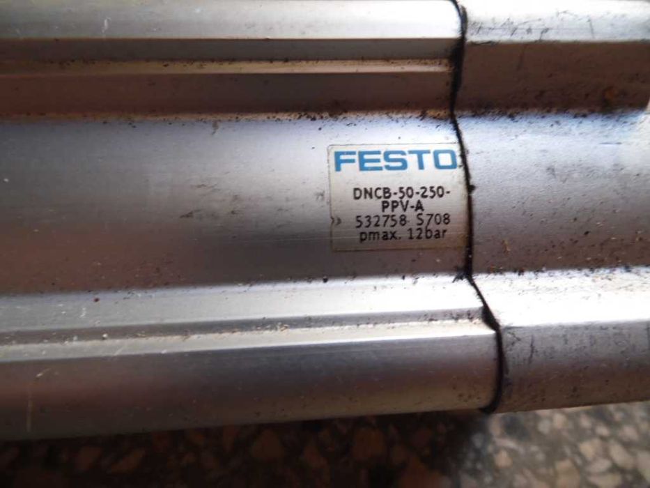 siłownik FESTO DNCB-50-250 PPV-A