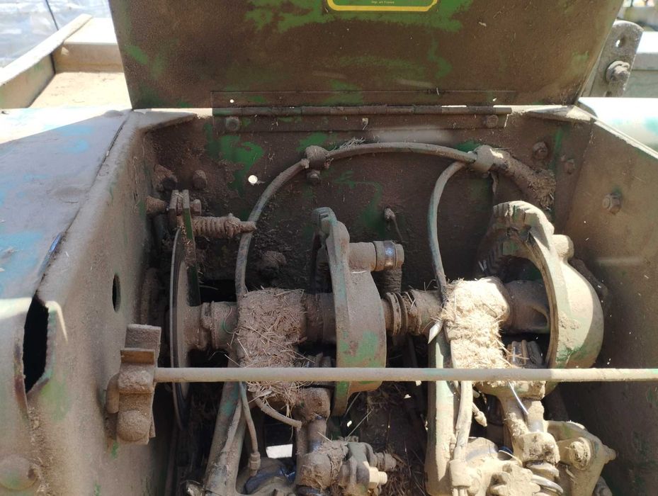 Enfardadeira John Deere 342 a cordel