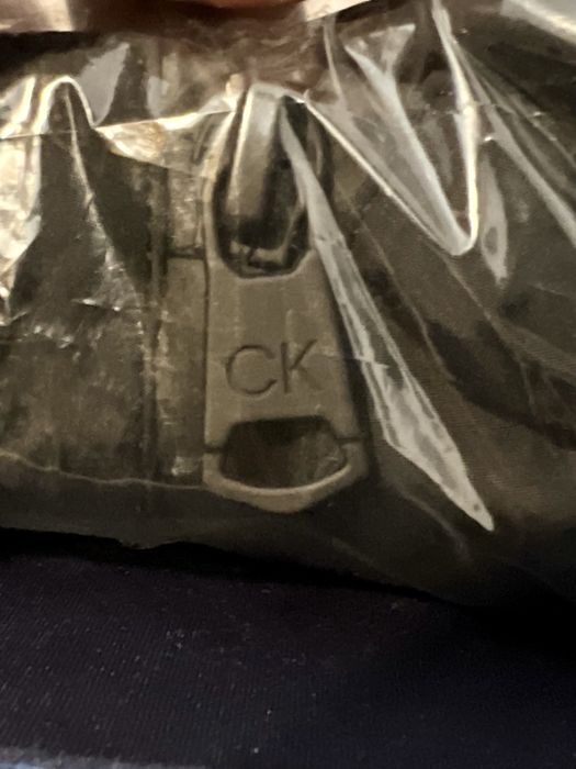 Corta-vento calvin klein com capuz Preto M