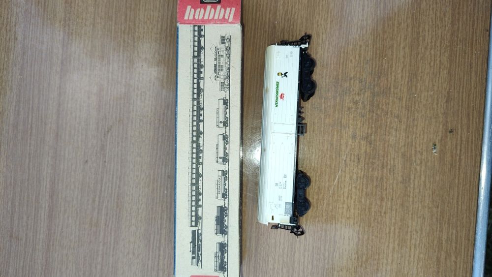 Wagon chłodnia duża kolei DR firmy Berlinerttbahnen .Produkcja lata 80-te . Skala 1:120 . Stan b.dobry .