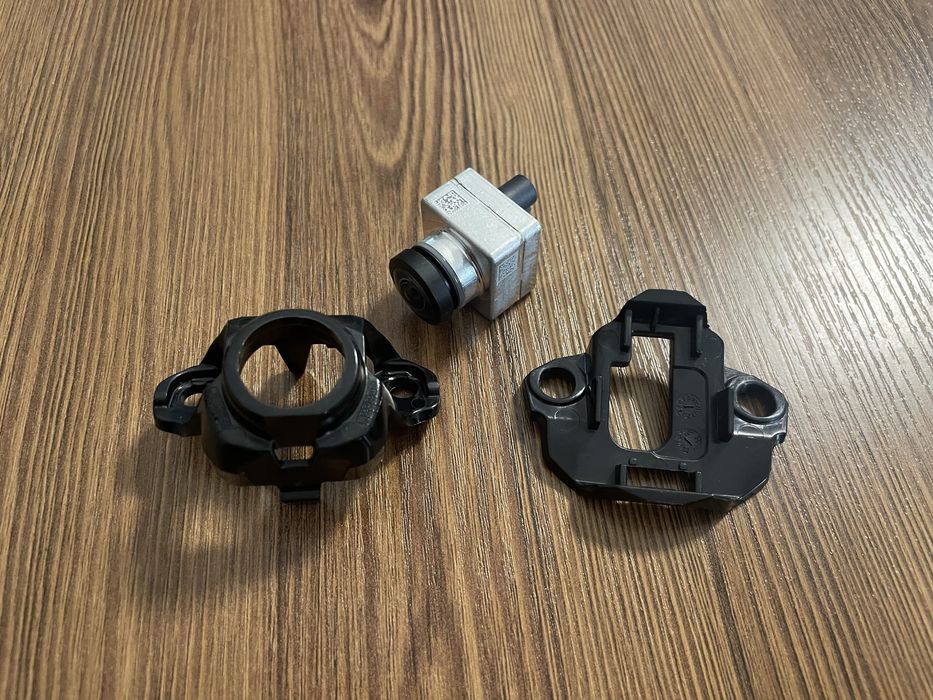 Кріплення передньої камери Audi Q7 4M rest кронштейн камери ауді ку7