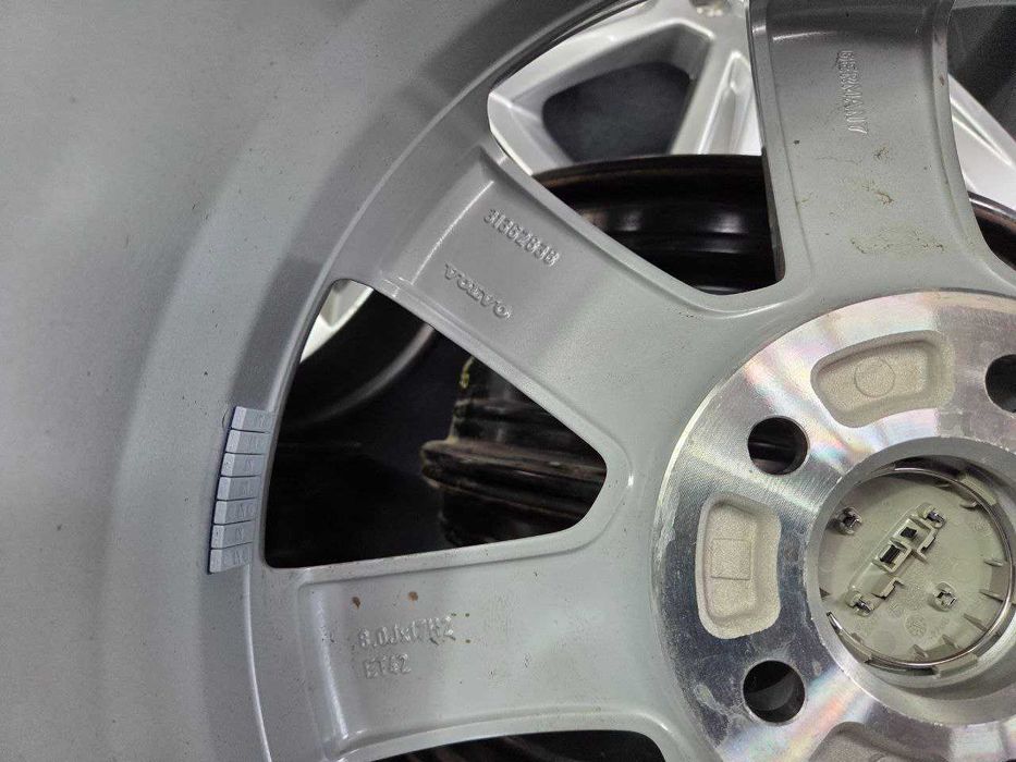 Диски легкосплавні титани 5x108 R17 8j et42 dia63.4 Volvo 31362838 CE2