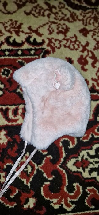Продам кофту для маленькой девочки LC waikiki и шапку с ушками)