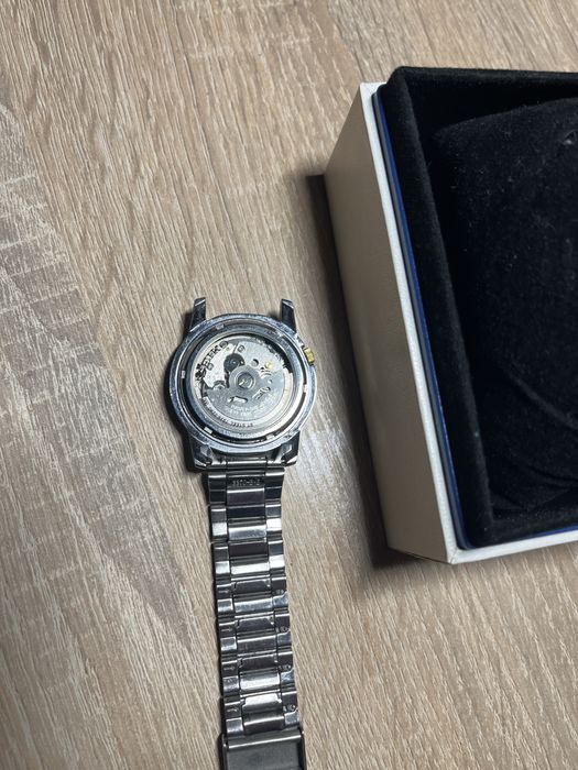 Elegancki zegarek marki seiko