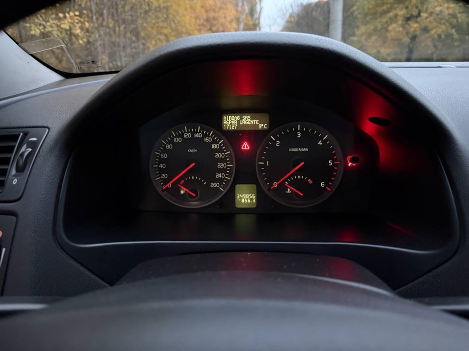 продам вольво s40