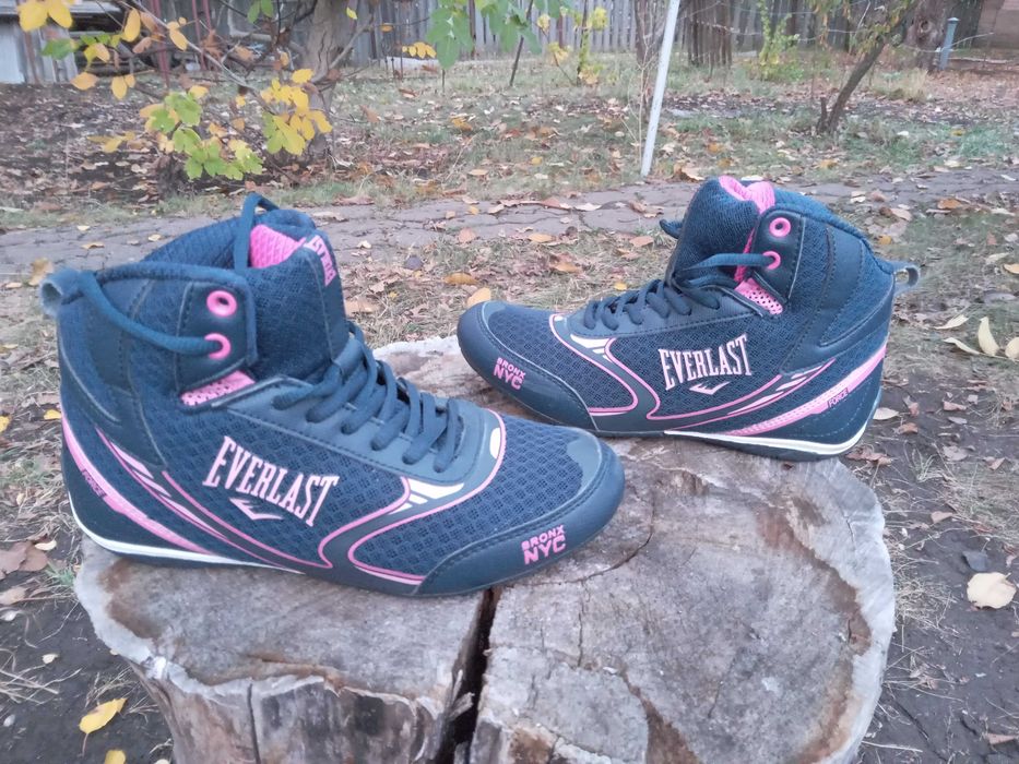 Продам детские кросcовки фирмы EVERLAST