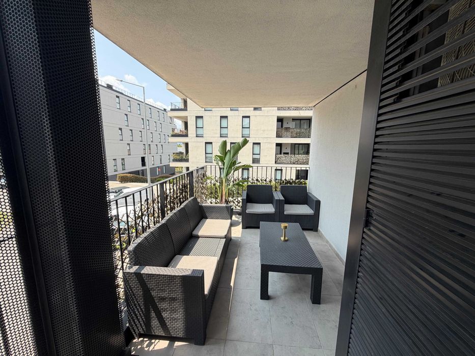 Mesa e Sofas de Jardim