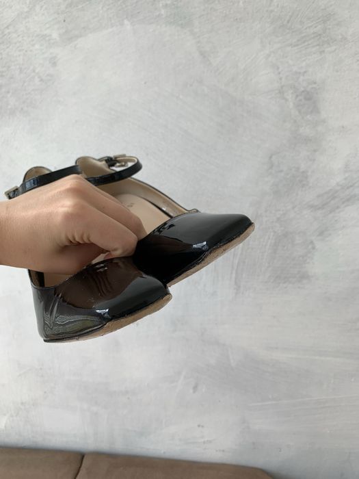 Шкіряні лакові лодочки Hogl, схожі на Kachorovska