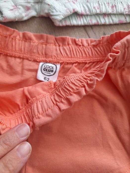 Krótkie spodenki niemowlęce dziewczęce r.68