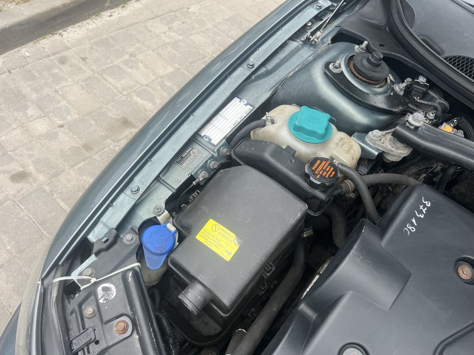 Volvo V70 2.4 Дизель Механіка Гарний стан авто !