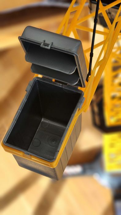 Grue Chantier Super Crane – dźwig sterowany pilotem