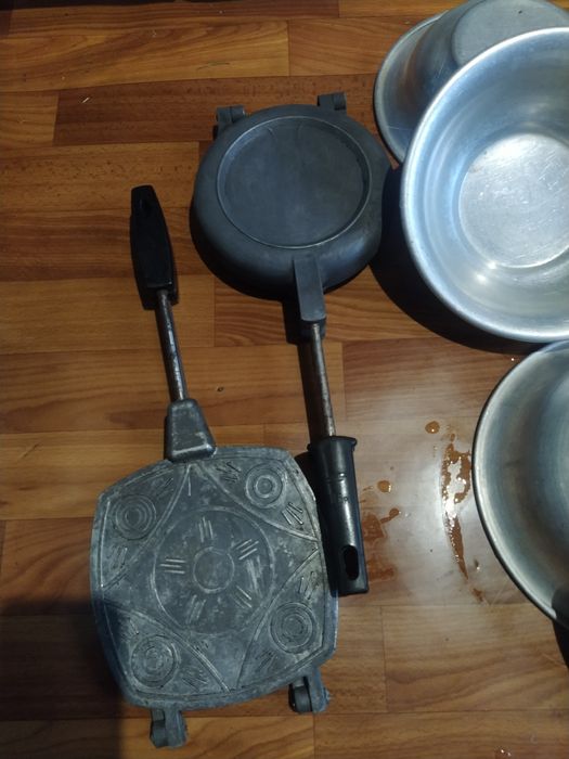 Казан Чугунок Таз Миска Друшляк Друшлаг Ковш Форма для выпечки