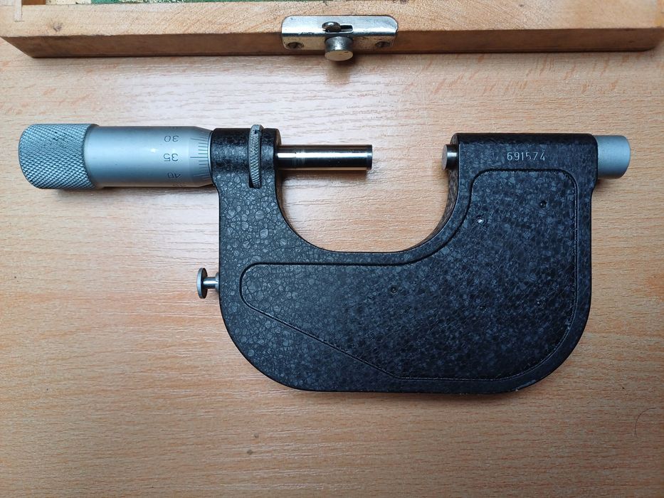 Mikrometr z czujnikiem MMCc 25-50 Made in Poland