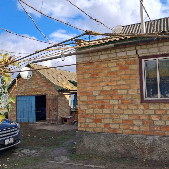 Розкіш Тиші: На Продаж Виставлено Заміський Будинок