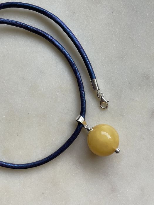 Naszyjnik choker obroża z kulką bursztynową