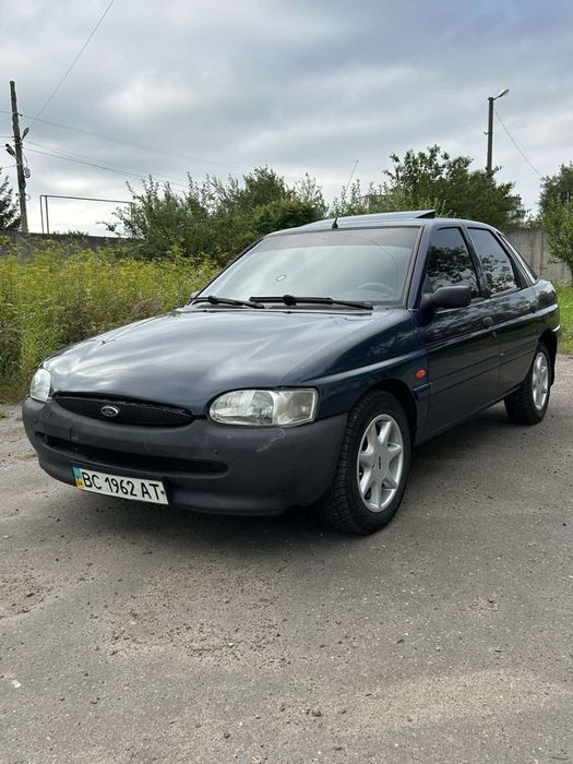 Ford Escort 1.6 бензин переоформояється