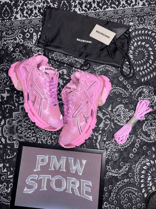 Кросівки Balenciaga Runner pink/ size 37