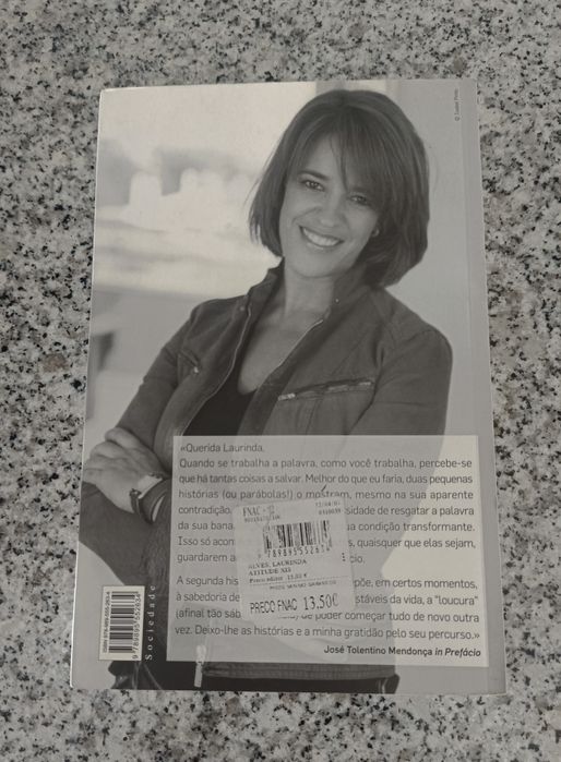 Livro Atitude Xis de Laurinda Alves.