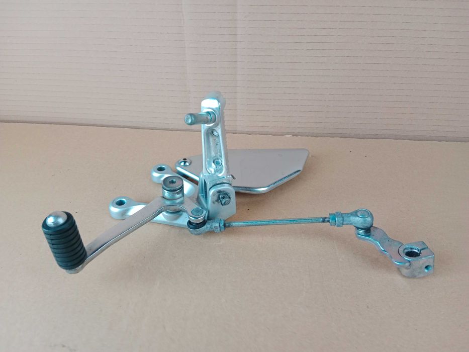 Yamaha YZF R3 Set Lewy Kierowcy Dźwignia Podnóżek Przód Przedni 15-18