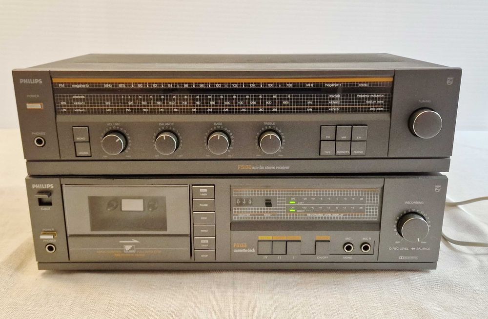 Wieża Philips  Magnetofon F6133 i Amplituner F5130
