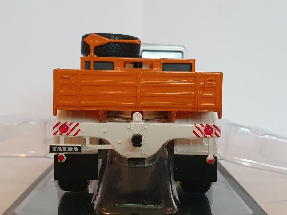 Масштабная модель автомобиля Tatra  813 6x6 1:43
