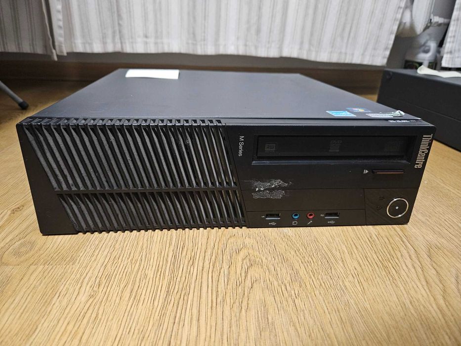Komputer Lenovo ThinkCentre M-Series (Phenom X6, 10GB DDR3, 1TB HDD)