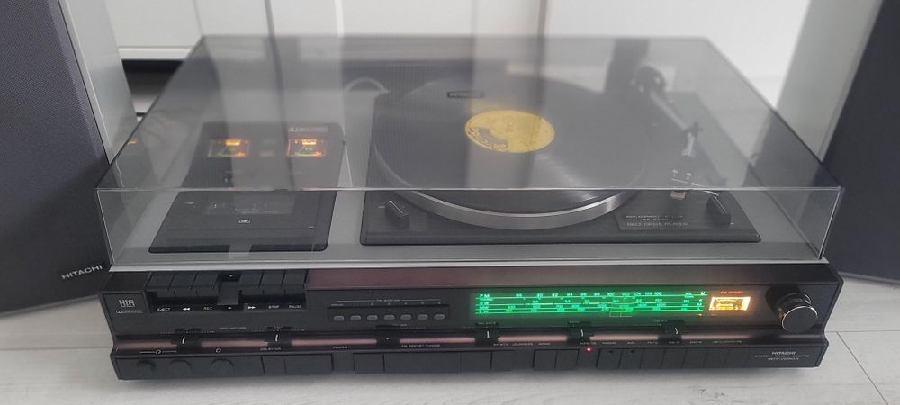 Hitachi SDT-2690R + kolumny Hitachi LS 340