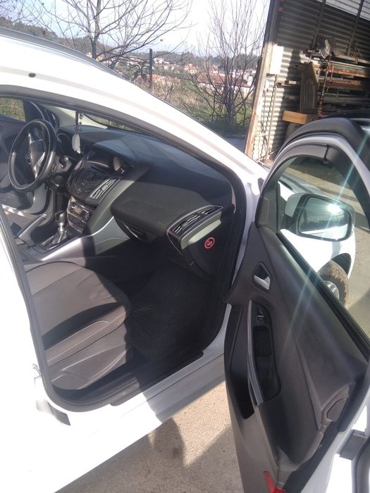 Ford Focus branco