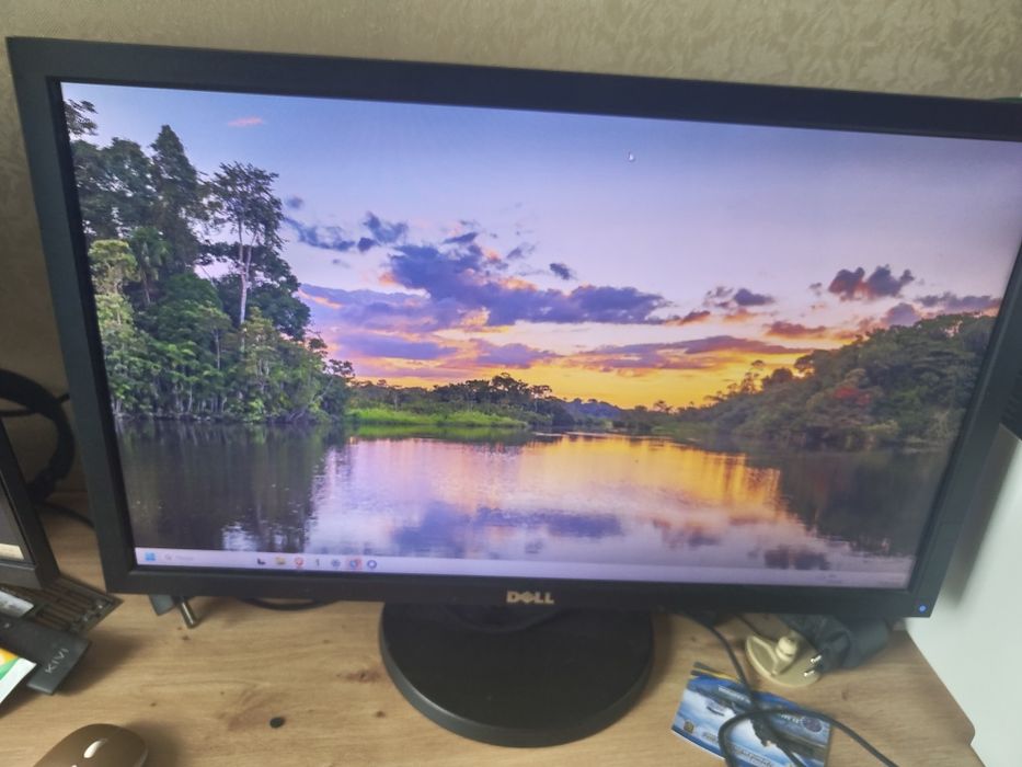 Монітор Dell 23"