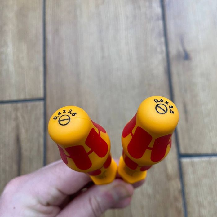 Набор 2 отвертки VDE Wera