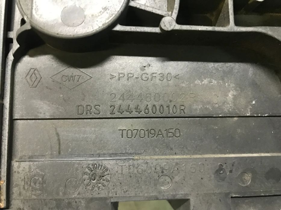 CAIXA / SUPORTE DA BATERIA RENAULT MEGANE III 244460010R