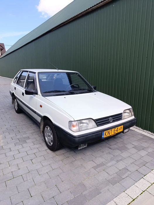 Polonez Caro Polonez Caro 1994 r. | Biały | Zabytek