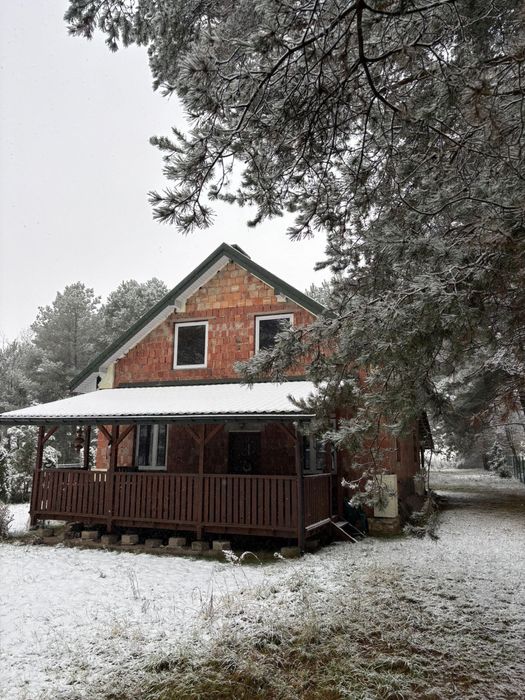 Dom z dużą dzialką w otoczeniu lasu. Bezpośrednio!