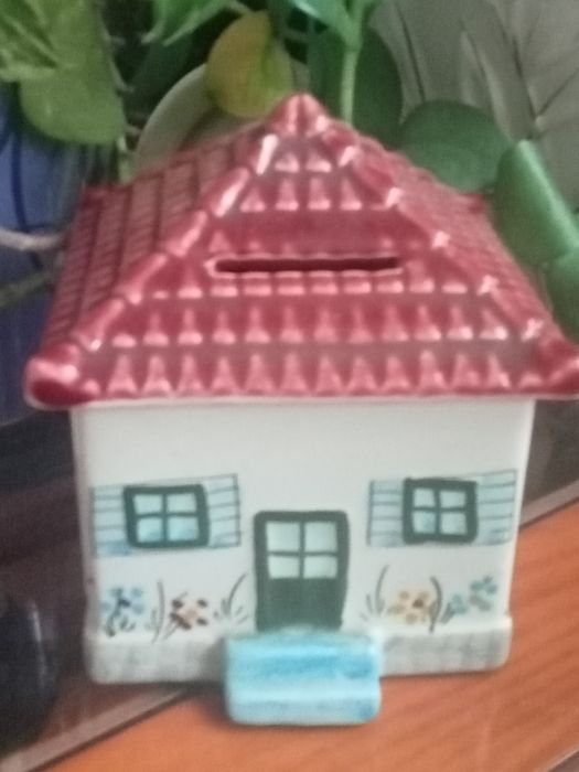 Mealheiro do Crédito Predial Português de porcelana Secla